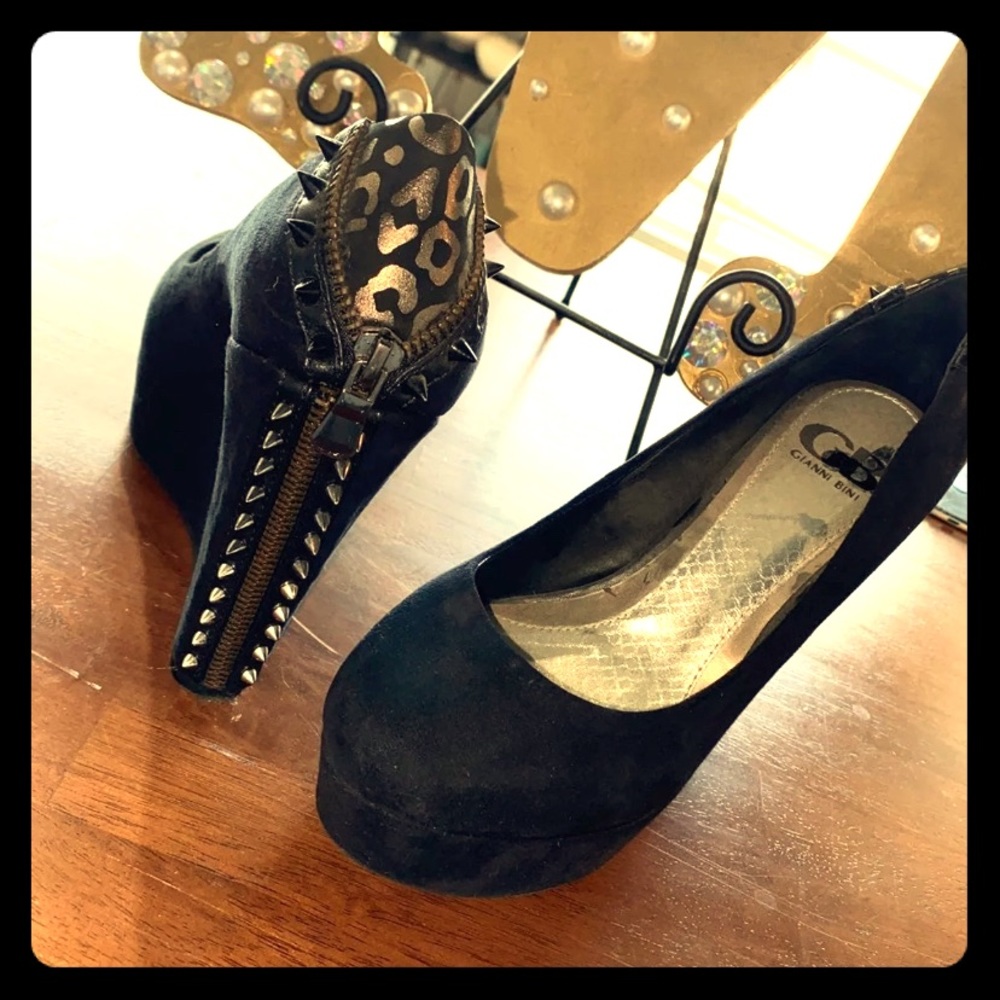 Gianna Bini Wedges